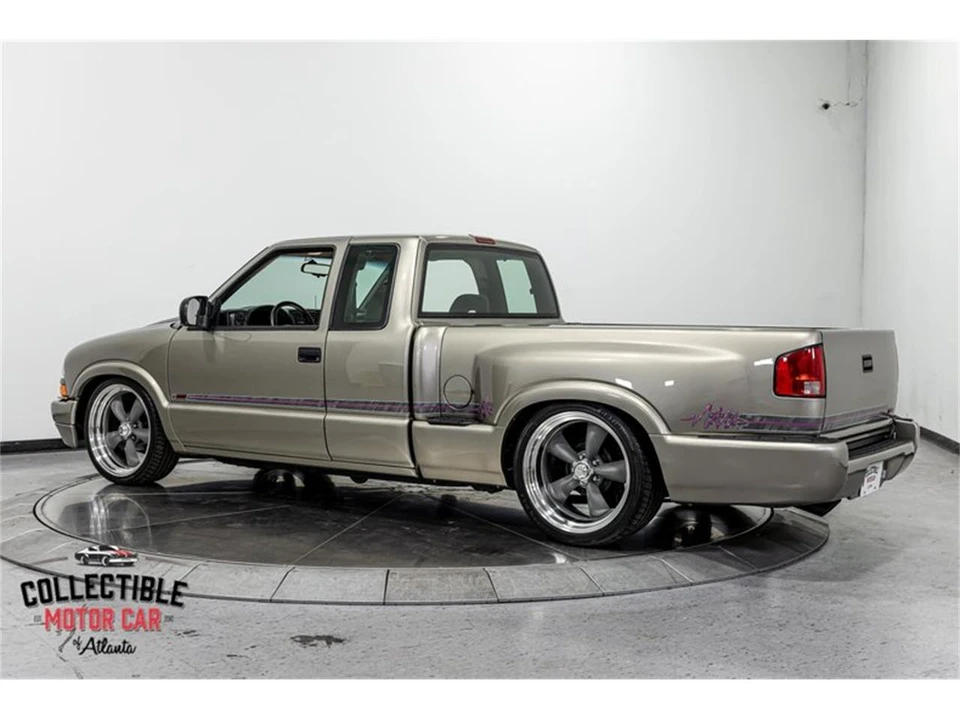 2000 Chevrolet S-10 - Image 10 of 31