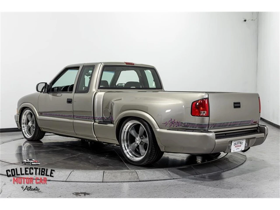2000 Chevrolet S-10 - Image 11 of 31