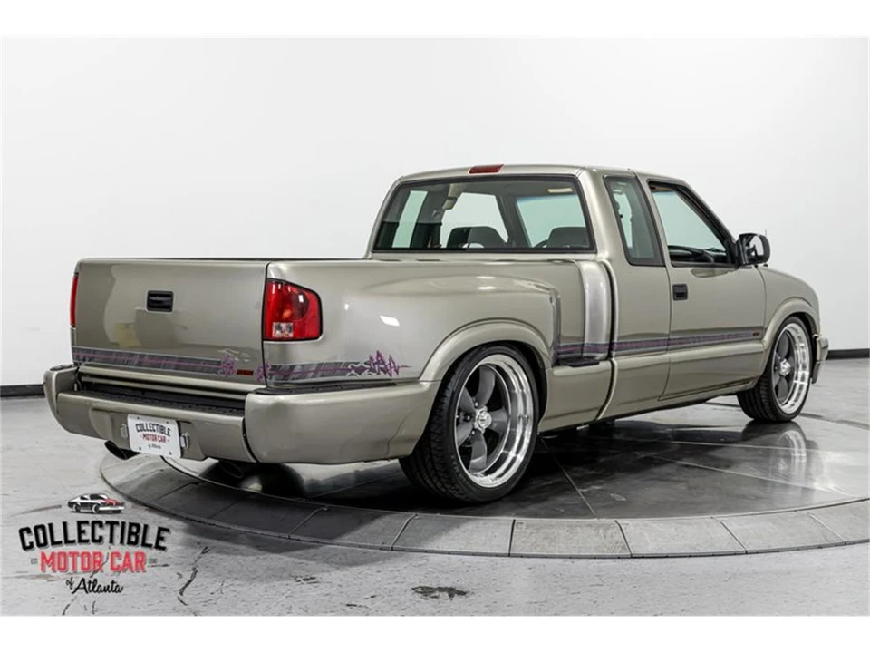 2000 Chevrolet S-10 - Image 17 of 31