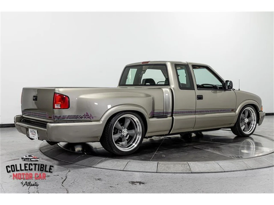 2000 Chevrolet S-10 - Image 18 of 31