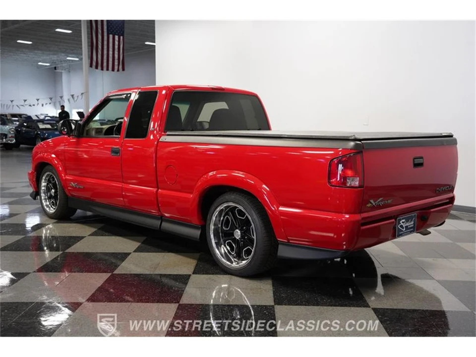 2000 Chevrolet S-10 - Image 8 of 31