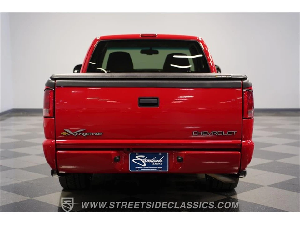 2000 Chevrolet S-10 - Image 24 of 31