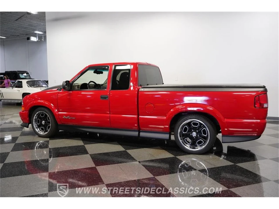 2000 Chevrolet S-10 - Image 7 of 31
