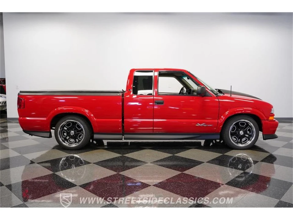 2000 Chevrolet S-10 - Image 13 of 31