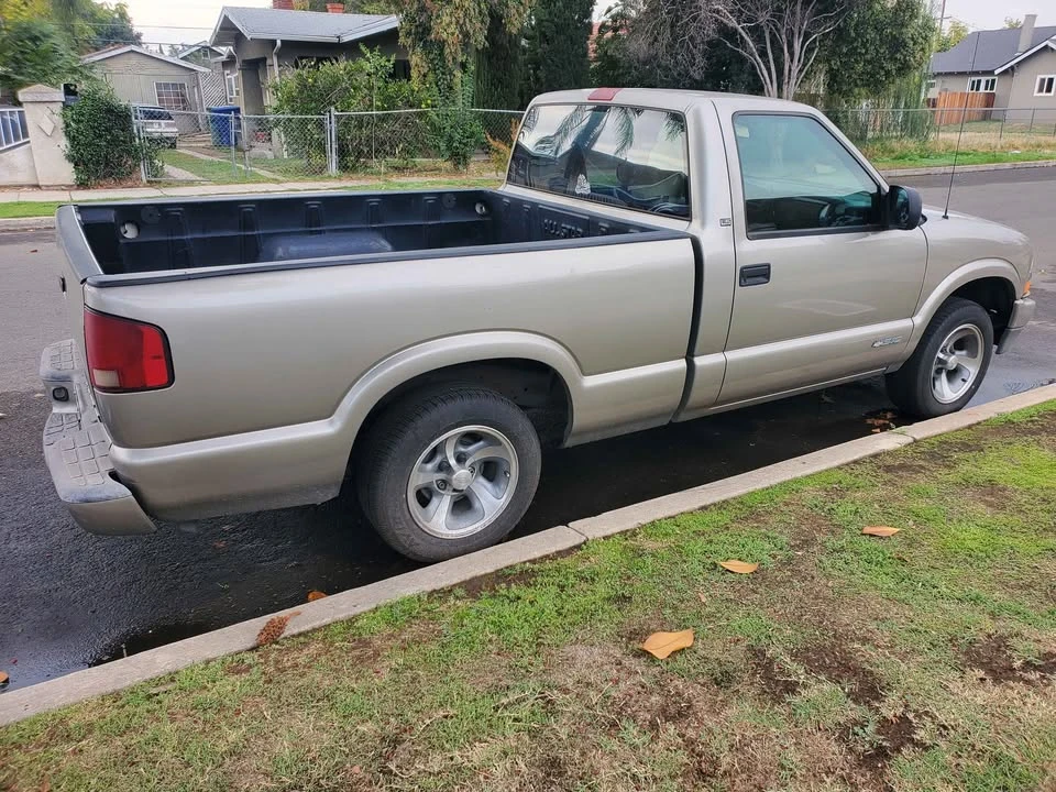 2000 Chevrolet S-10 - Image 7 of 7