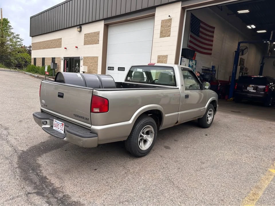 2000 Chevrolet S-10 - Image 3 of 21
