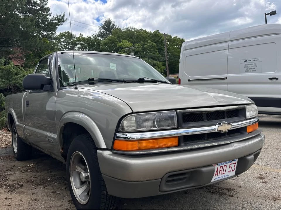 2000 Chevrolet S-10 - Image 13 of 21