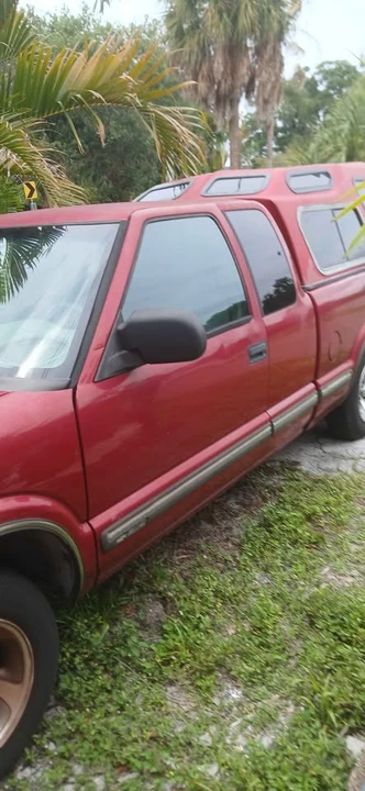 2000 Chevrolet S-10 - Image 3 of 6