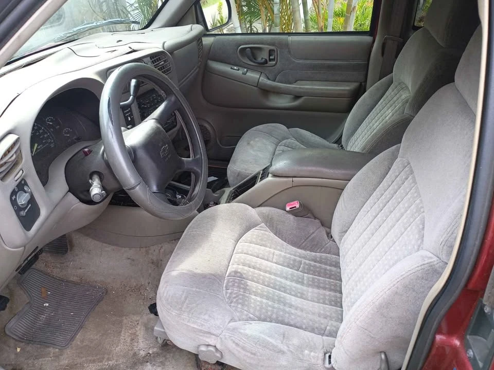 2000 Chevrolet S-10 - Image 5 of 6