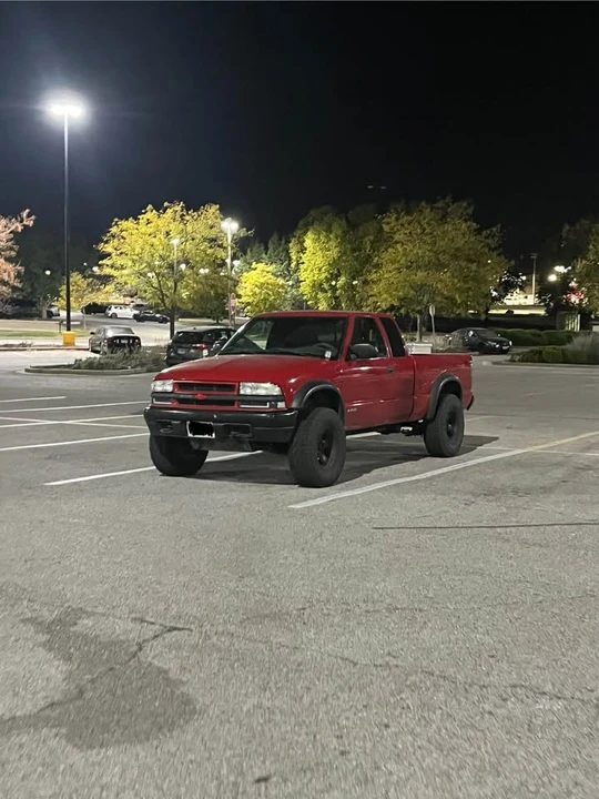 2000 Chevrolet S-10 - Image 6 of 8