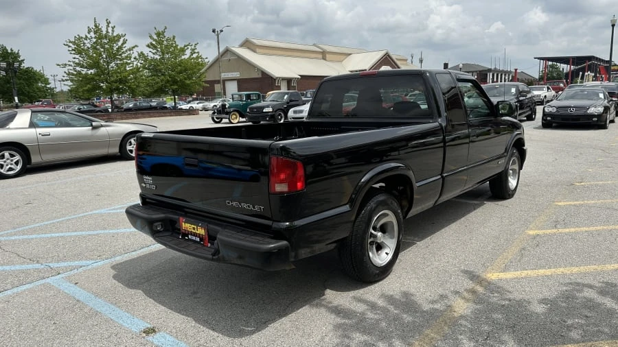 2000 Chevrolet S-10 - Image 2 of 4
