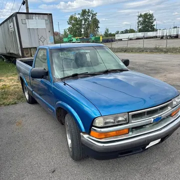 2000 Chevrolet S10 Regular Cab