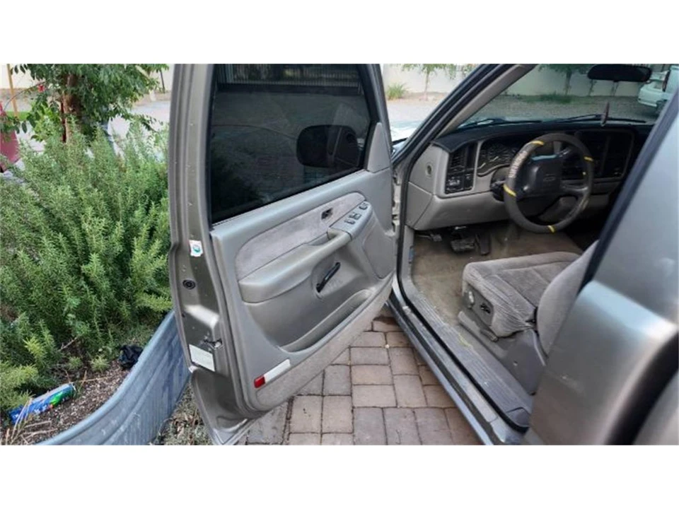 2000 Chevrolet Silverado 1st Gen - Image 6 of 11