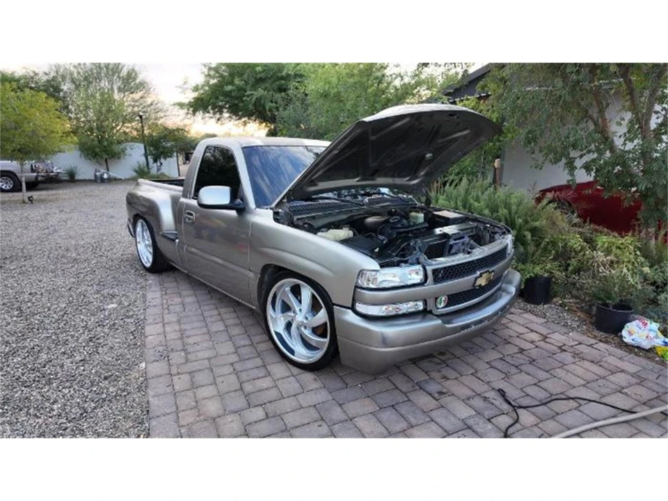 2000 Chevrolet Silverado 1st Gen - Image 10 of 11