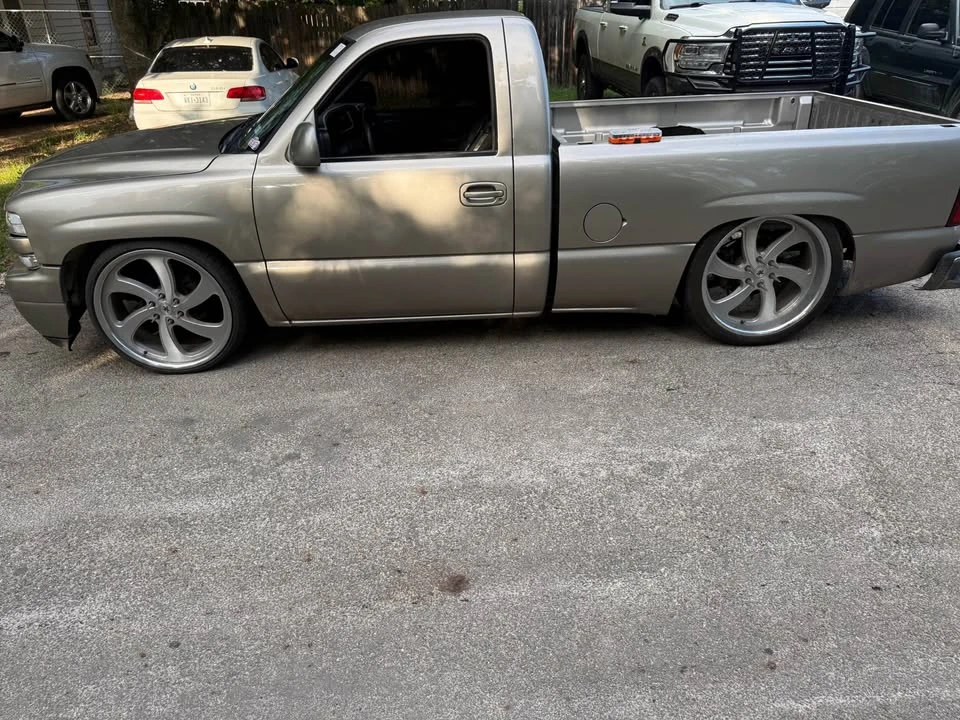 2000 Chevrolet Silverado 1st Gen - Image 3 of 5