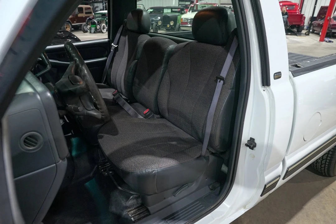 2000 Chevrolet Silverado 1st Gen - Image 18 of 21