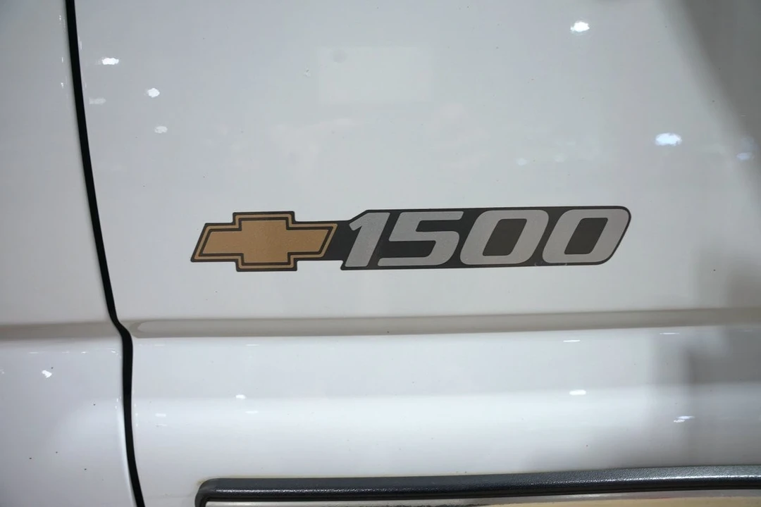 2000 Chevrolet Silverado 1st Gen - Image 9 of 21