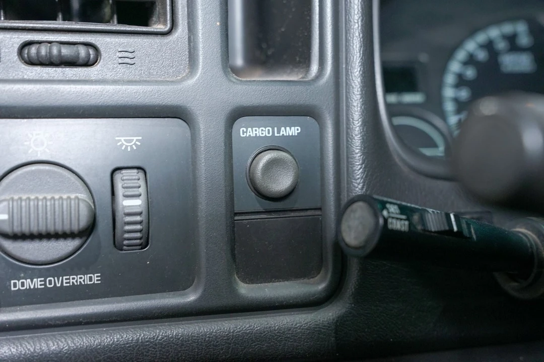 2000 Chevrolet Silverado 1st Gen - Image 20 of 21