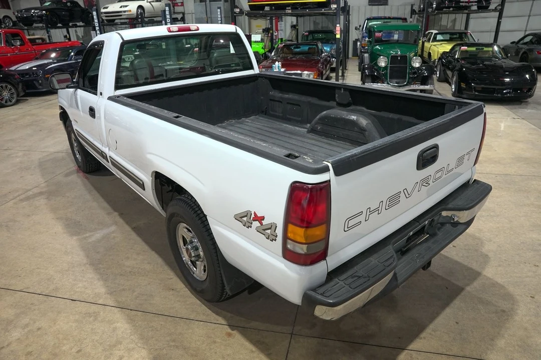 2000 Chevrolet Silverado 1st Gen - Image 7 of 21