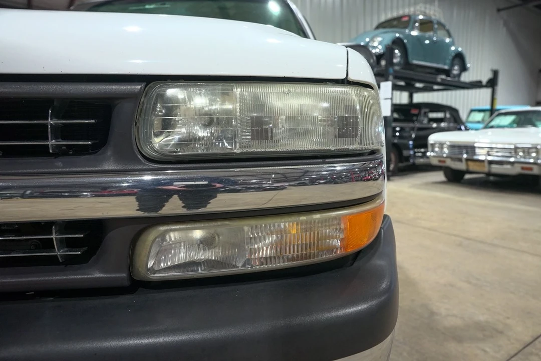 2000 Chevrolet Silverado 1st Gen - Image 10 of 12