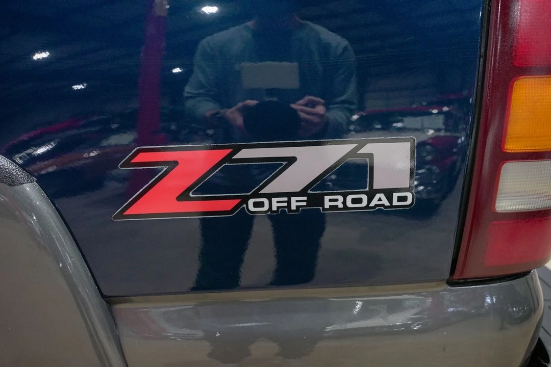 2000 Chevrolet Silverado 1st Gen - Image 24 of 31
