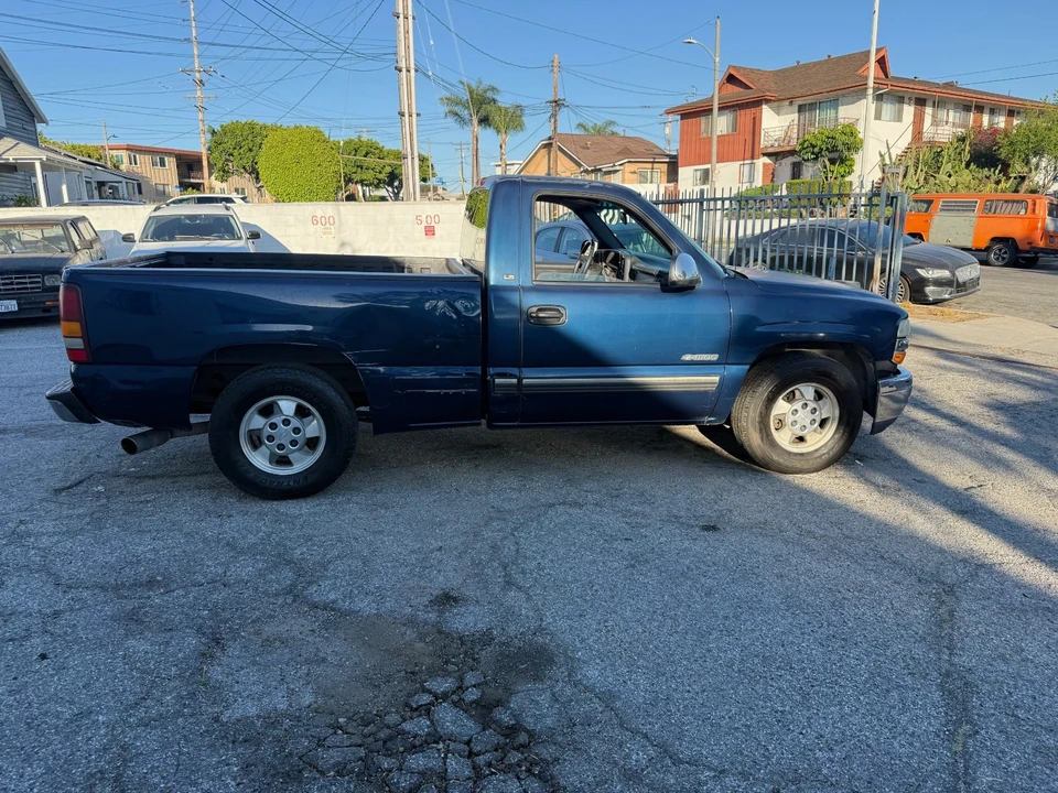 2000 Chevrolet Silverado 1st Gen - Image 6 of 9