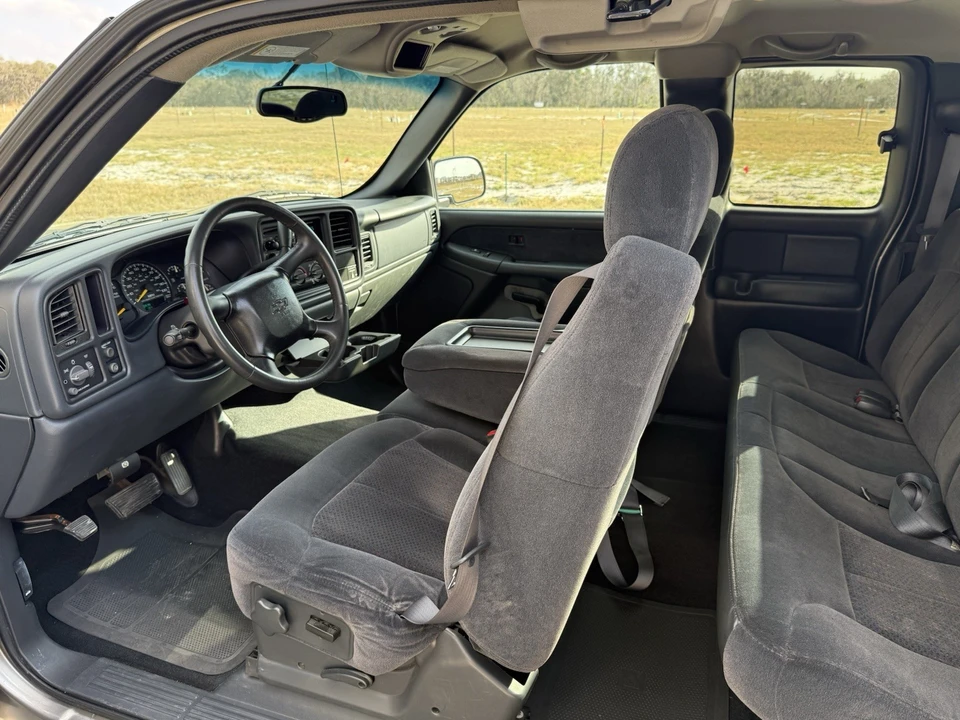 2000 Chevrolet Silverado 1st Gen - Image 5 of 18