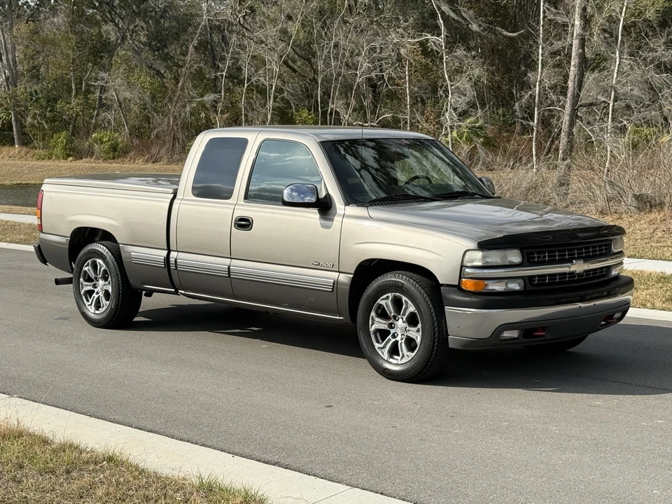 2000 Chevrolet Silverado 1st Gen - Image 2 of 18