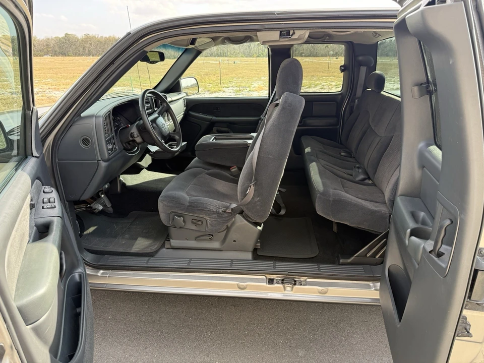 2000 Chevrolet Silverado 1st Gen - Image 6 of 18