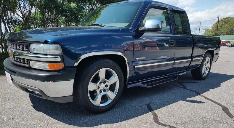 2000 Chevrolet Silverado 1st Gen - Image 4 of 12