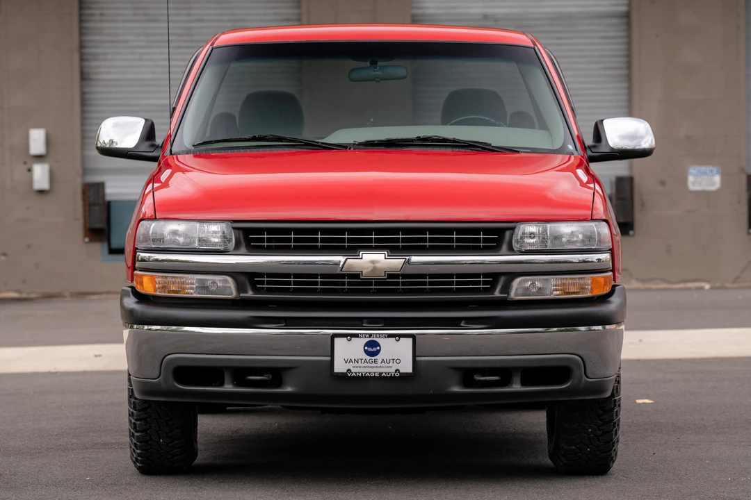 2000 Chevrolet Silverado 1st Gen - Image 2 of 31