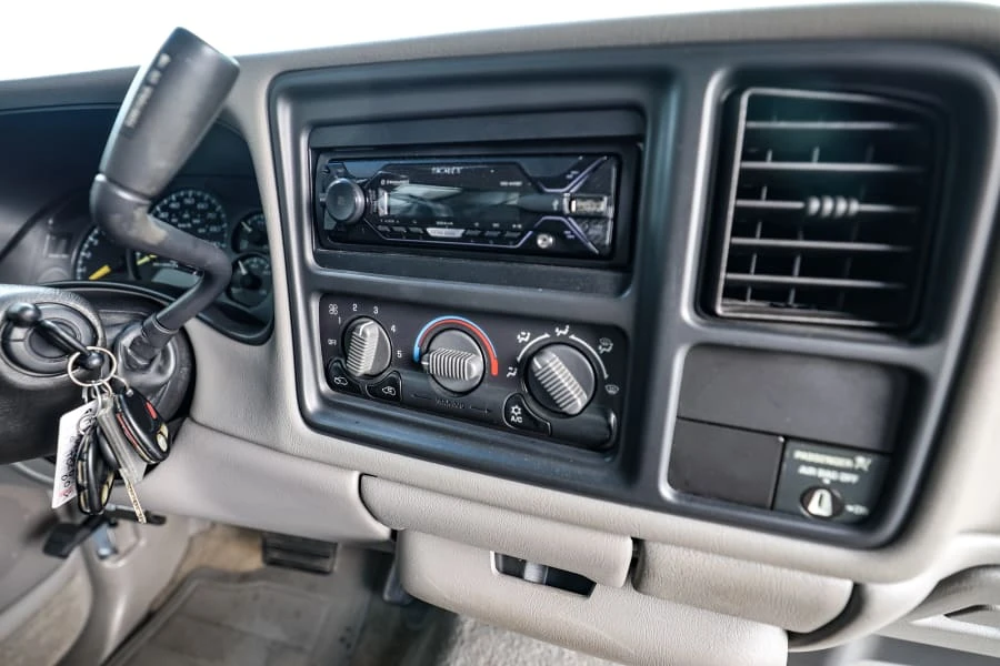 2000 Chevrolet Silverado 1st Gen - Image 16 of 31