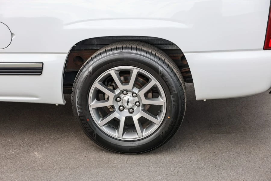2000 Chevrolet Silverado 1st Gen - Image 12 of 31
