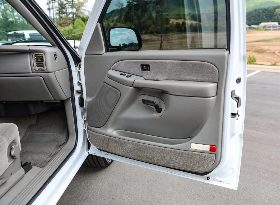 2000 Chevrolet Silverado 1st Gen - Image 17 of 31