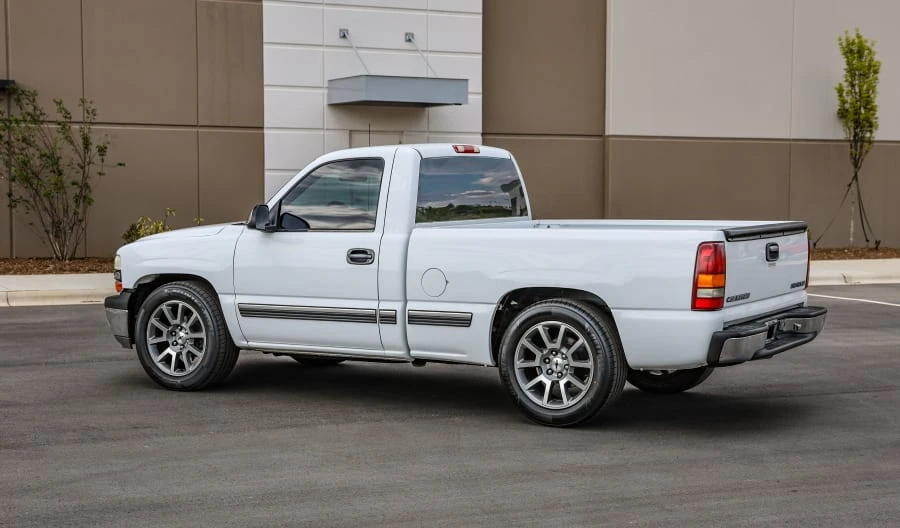 2000 Chevrolet Silverado 1st Gen - Image 2 of 31