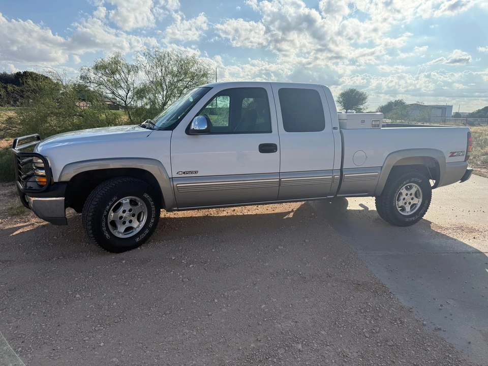 2000 Chevrolet Silverado 1st Gen - Image 9 of 31