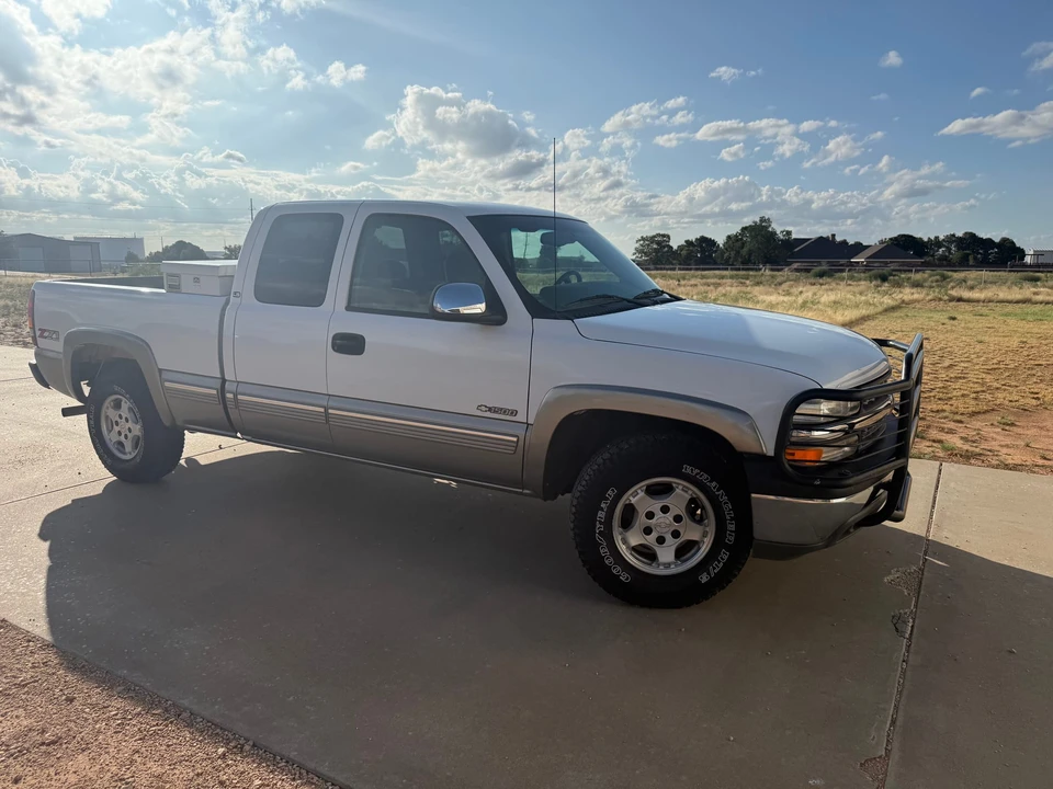 2000 Chevrolet Silverado 1st Gen - Image 4 of 31