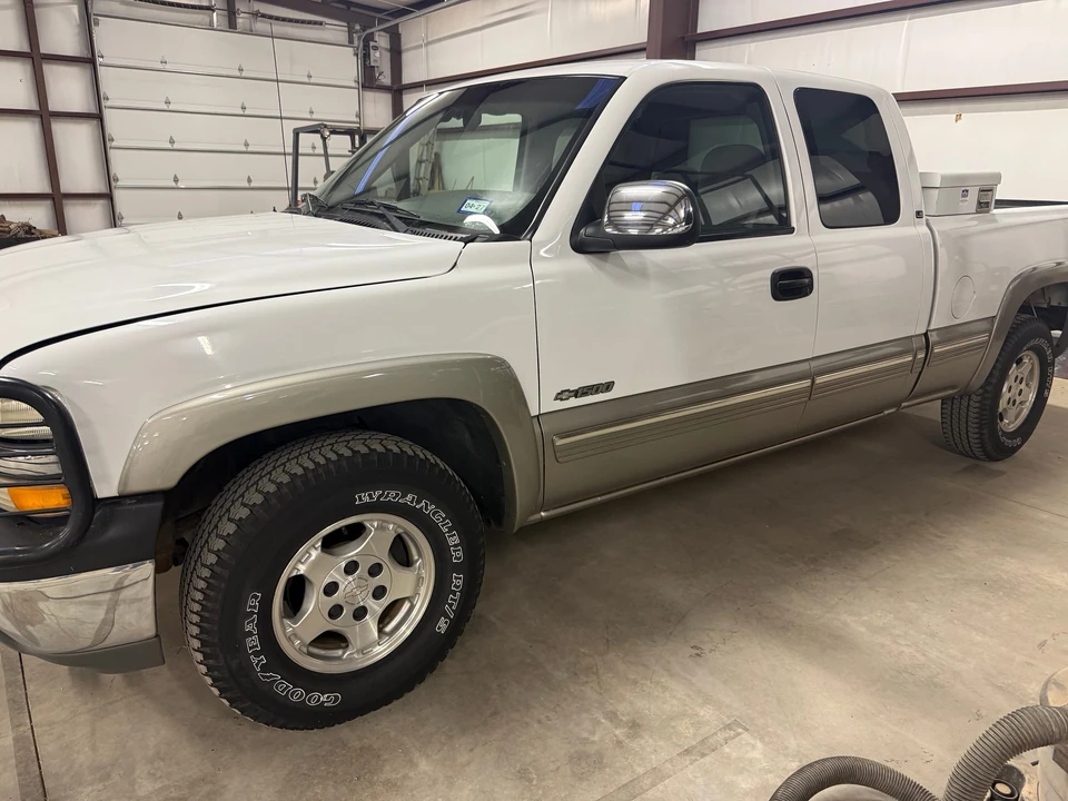 2000 Chevrolet Silverado 1st Gen - Image 12 of 31