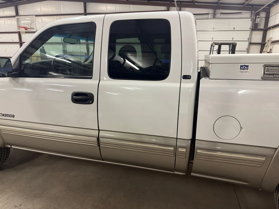 2000 Chevrolet Silverado 1st Gen - Image 18 of 31