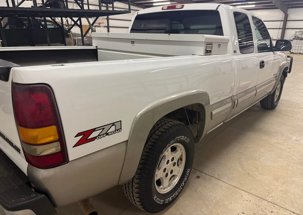 2000 Chevrolet Silverado 1st Gen - Image 15 of 31