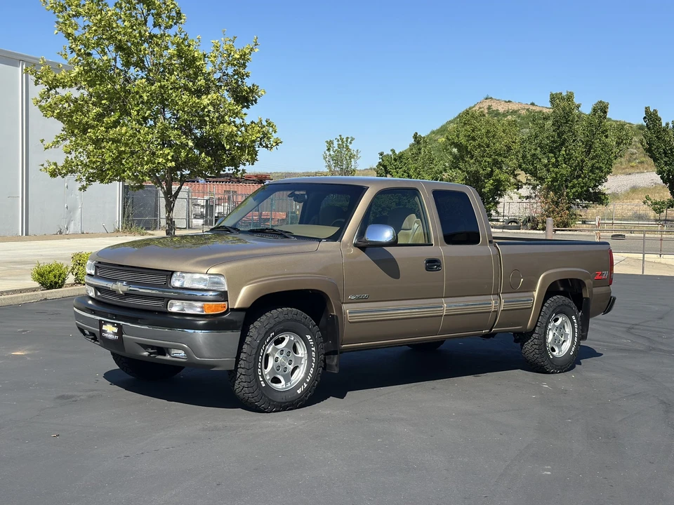 2000 Chevrolet Silverado 1st Gen - Image 3 of 31