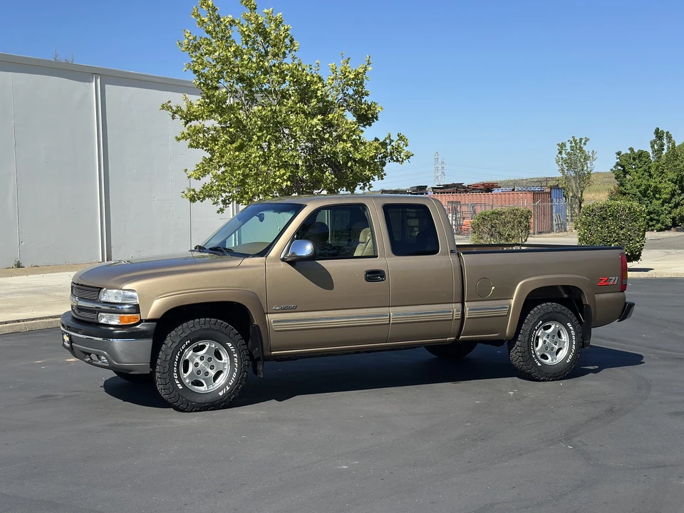 2000 Chevrolet Silverado 1st Gen - Image 6 of 31