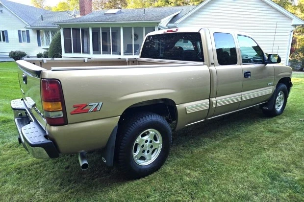 2000 Chevrolet Silverado 1st Gen - Image 2 of 7