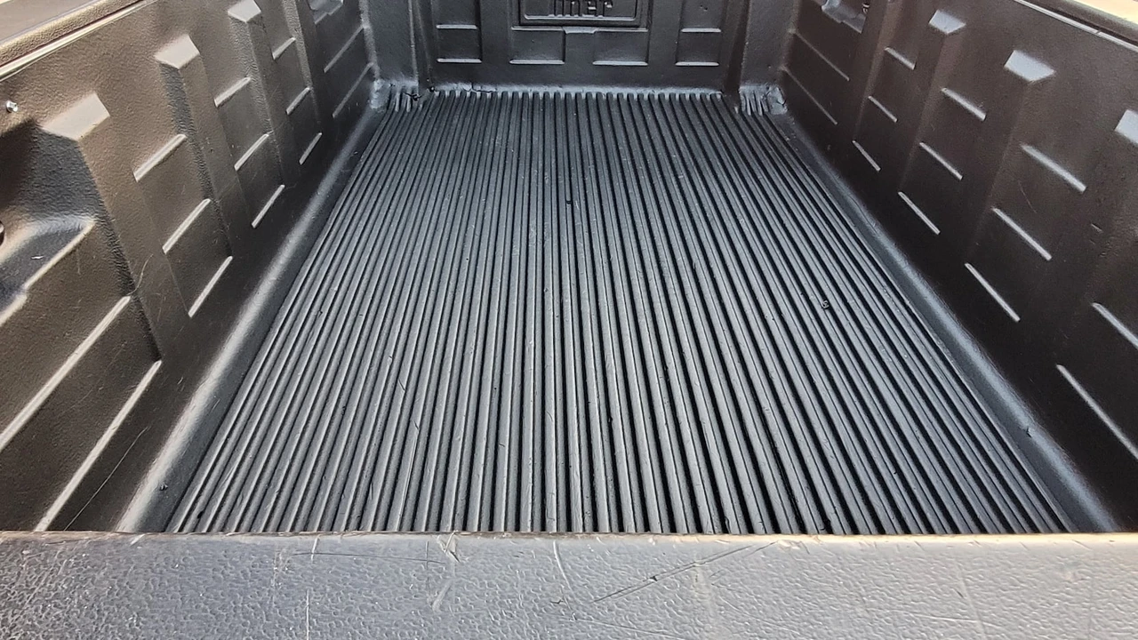 2000 Chevrolet Silverado 1st Gen - Image 7 of 12