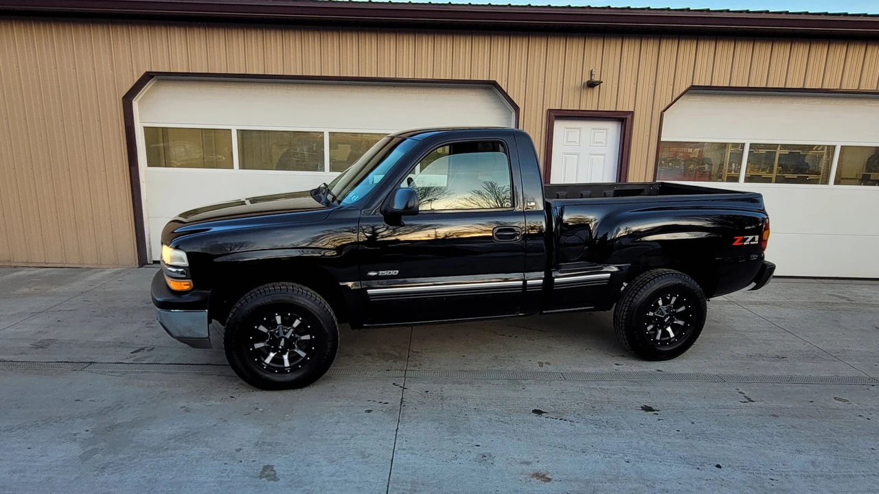 2000 Chevrolet Silverado 1st Gen - Image 11 of 12