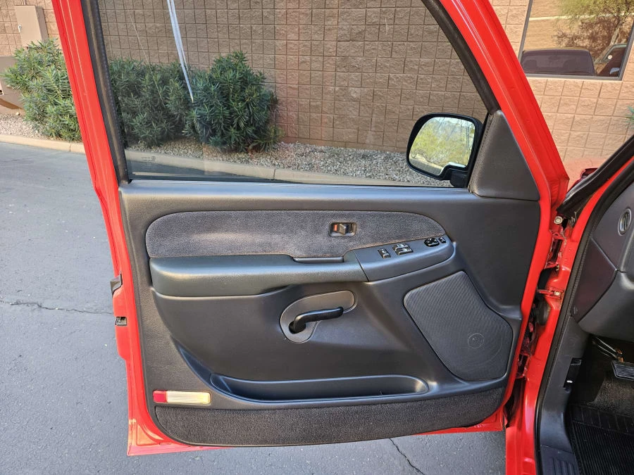2000 Chevrolet Silverado 1st Gen - Image 6 of 9