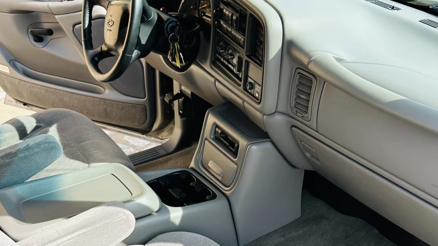 2000 Chevrolet Silverado 1st Gen - Image 7 of 11