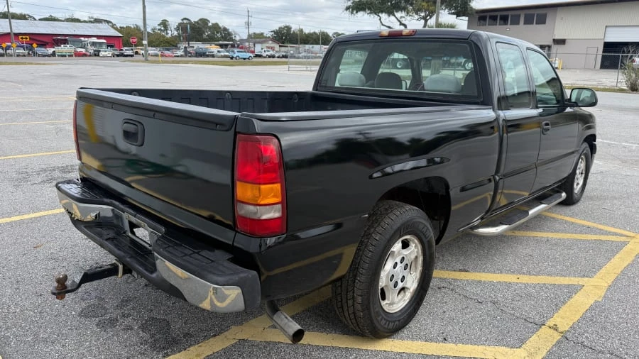 2000 Chevrolet Silverado 1st Gen - Image 3 of 19