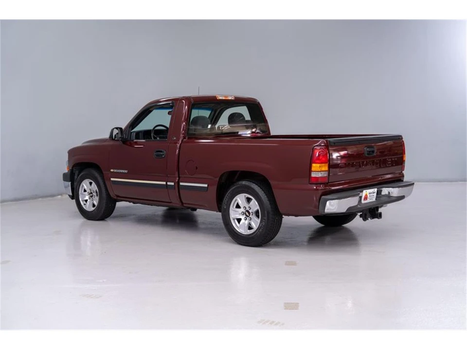 2000 Chevrolet Silverado 1st Gen - Image 3 of 31
