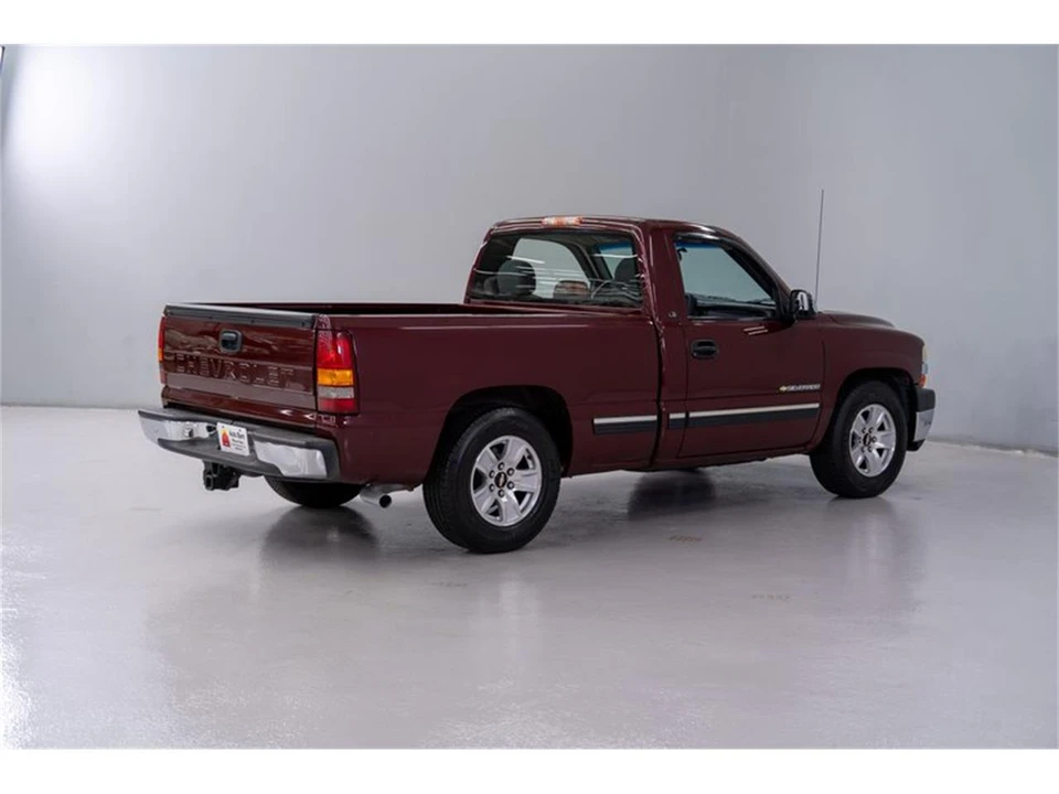 2000 Chevrolet Silverado 1st Gen - Image 6 of 31